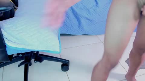   L I A N   online show from December 23, 6:15 pm