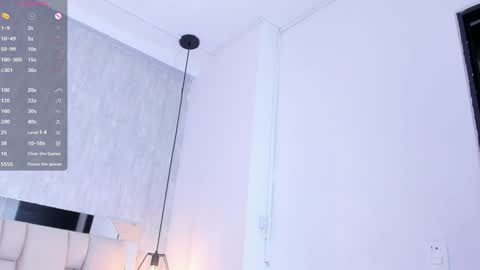   L I A N   online show from January 6, 2:36 pm