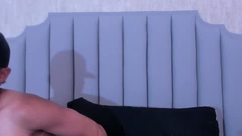   L I A N   online show from December 22, 3:11 pm