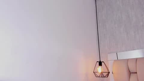   L I A N   online show from December 23, 12:08 pm