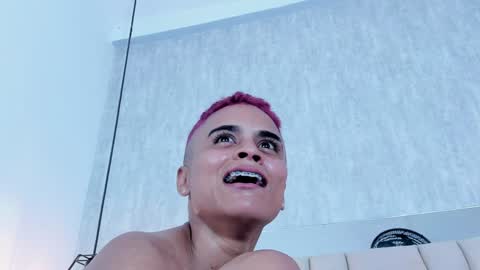   L I A N   online show from December 30, 2:51 pm