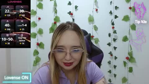 Lia Roberts online show from February 11, 2:37 am