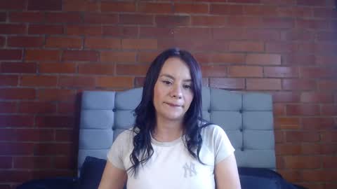 LIA TAYLOR  online show from December 31, 8:12 pm