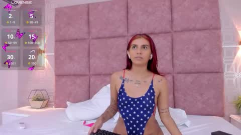 liavelez_ online show from March 12, 1:59 pm