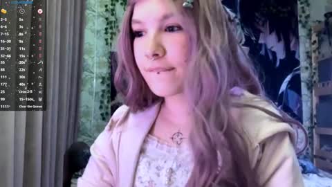 Lola online show from September 23, 7:53 pm