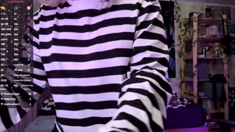 Lola online show from October 10, 10:47 pm