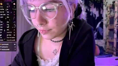 Lola online show from October 2, 8:40 pm