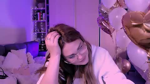 libra_mia online show from October 11, 6:40 am