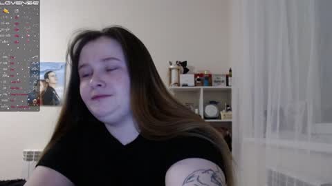 Snapshot of light_lunaa chatting on February 8, 6:44 pm light_lunaa online show from February 8, 6:44 pm