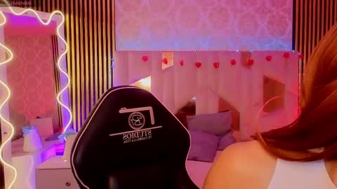 LIHIAN online show from March 22, 1:48 pm