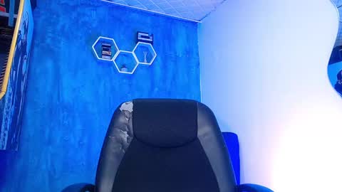 Daniel online show from February 25, 1:43 pm