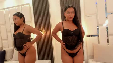 Liily Evans online show from May 12, 4:05 pm