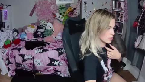 Lil Bunny online show from January 2, 12:13 am