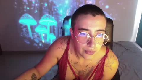 im MIA  -- MY OF is catsito3 online show from February 22, 12:40 pm