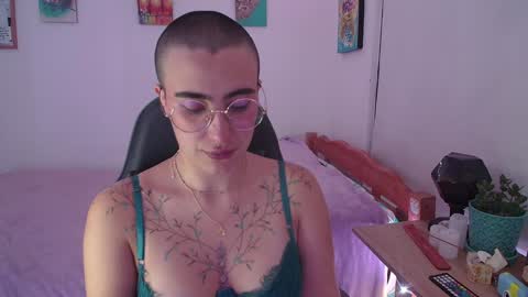 im MIA  -- MY OF is catsito3 online show from February 4, 4:26 am