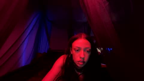 lil_angel_bby online show from August 4, 11:50 am