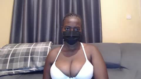 Lilcutiee online show from March 5, 9:16 am