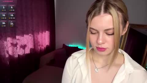 Elisa  online show from September 26, 11:07 am