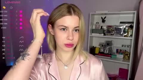 Elisa  online show from November 13, 10:51 am