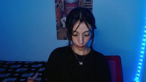 Snapshot of lil_lisaa chatting on February 1, 6:00 am Lisaa online show from February 1, 6:00 am