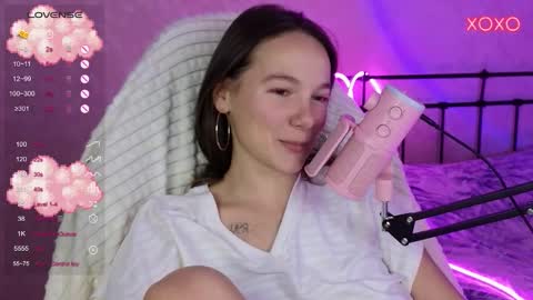 little moon online show from October 11, 7:06 pm