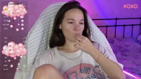 little moon online show from October 7, 8:49 pm