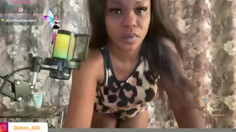 MOMMA LUV online show from October 24, 1:12 pm