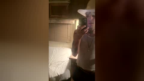lil_pepino online show from June 8, 4:35 am