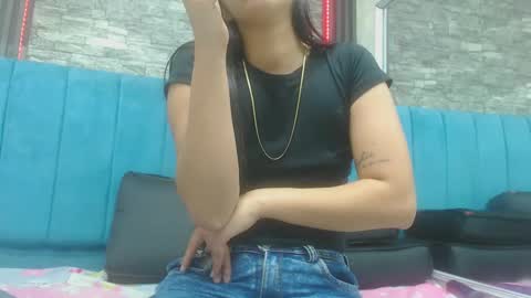 lil_rose2006 online show from November 12, 5:04 pm