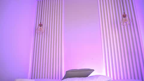 L I L A   online show from March 14, 5:00 am