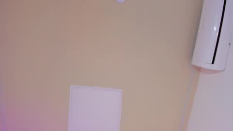 Snapshot of lila_cohen chatting on February 27, 11:48 pm L I L A online show from February 27, 11:48 pm