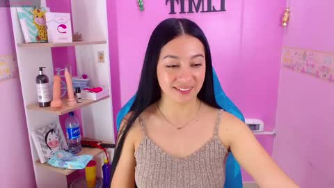 Snapshot of lila_pinky chatting on March 3, 8:54 pm L I L A online show from March 3, 8:54 pm