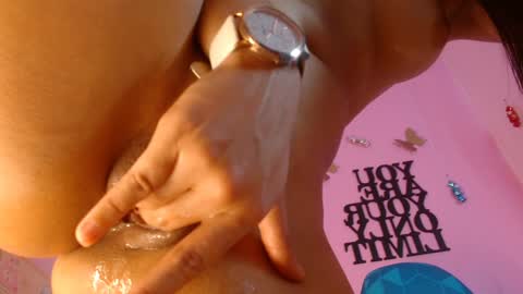 Snapshot of lila_pinky chatting on February 2, 6:53 pm L I L A online show from February 2, 6:53 pm