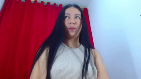 Snapshot of lila_pinky chatting on March 1, 2:34 pm L I L A online show from March 1, 2:34 pm