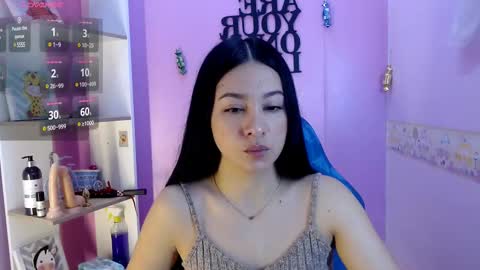Snapshot of lila_pinky chatting on March 7, 2:34 pm L I L A online show from March 7, 2:34 pm