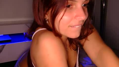 Snapshot of lilbeccaxo chatting on September 20, 5:43 am Rebecca online show from September 20, 5:43 am