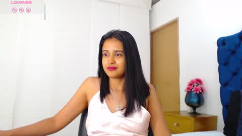 Lili online show from June 16, 3:10 am