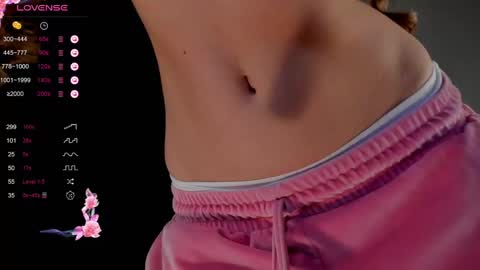 Snapshot of lili__roze_ chatting on March 2, 9:32 pm lili__roze_ online show from March 2, 9:32 pm