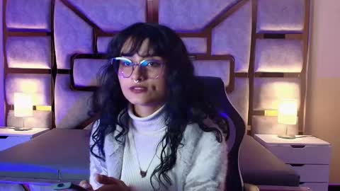 lili_clan online show from November 21, 6:00 am