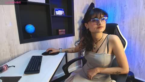 lili_clan online show from October 20, 3:06 pm