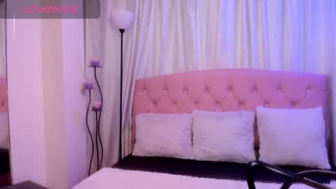 Lili  online show from October 22, 9:27 pm