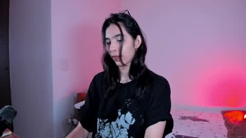Lili online show from March 2, 7:43 am