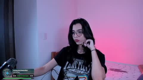 Lili online show from February 8, 6:43 am