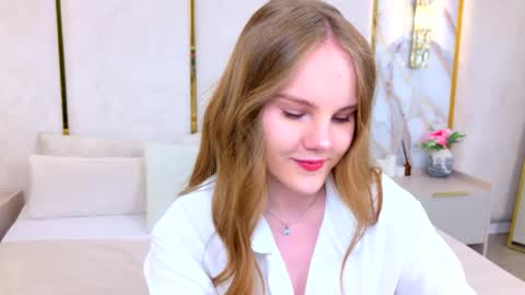 lili_lohan online show from June 2, 5:09 am