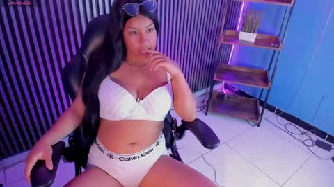 lili skye online show from April 14, 8:34 pm