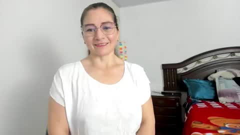liliamilf online show from December 12, 11:36 pm