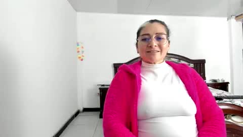 liliamilf online show from December 4, 3:53 am