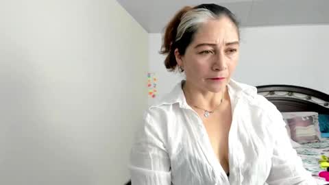 liliamilf online show from December 4, 9:07 pm