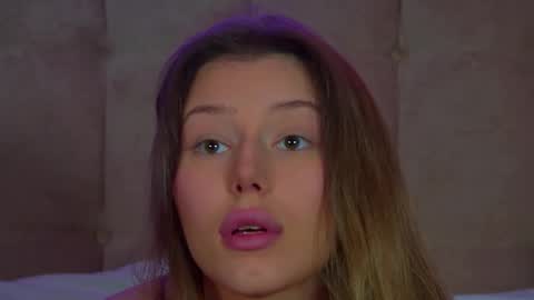 Snapshot of liliabianca chatting on September 13, 7:33 am Mia online show from September 13, 7:33 am