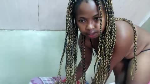 Snapshot of liliahsexie chatting on January 25, 7:49 am liliah online show from January 25, 7:49 am